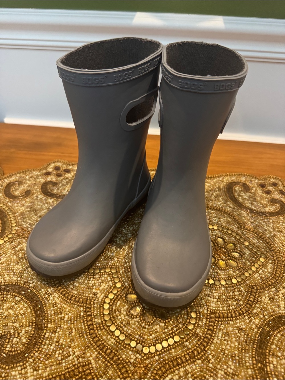 Bogs Kids Waterproof Handle Rain Boots, boys and girls, kids sz 11